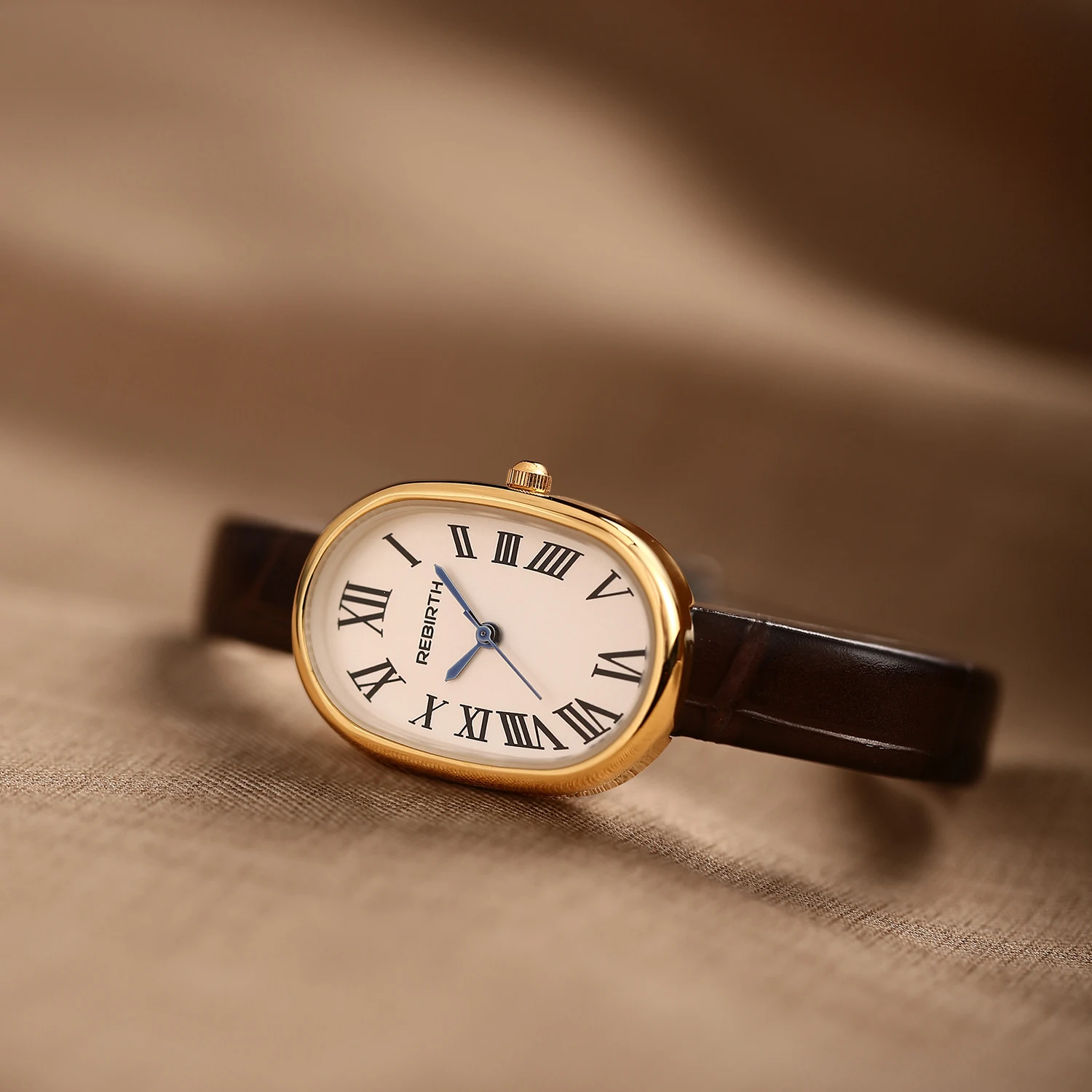 New Style Leather Belt, Fashionable and Trendy, Simple and Elegant Quartz Watch