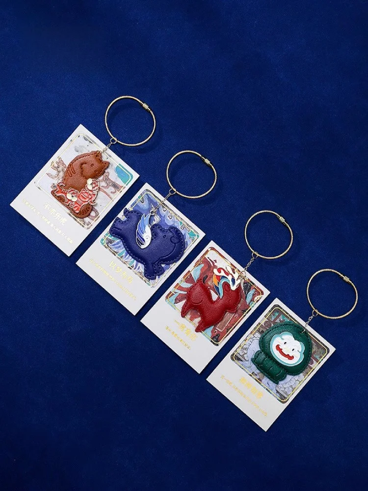

Cute Pet Metal Keychain Backpack Pendant Leather Carabiner Creative Gift Keychain Series Cartoon Zinc Alloy Backpack Accessory