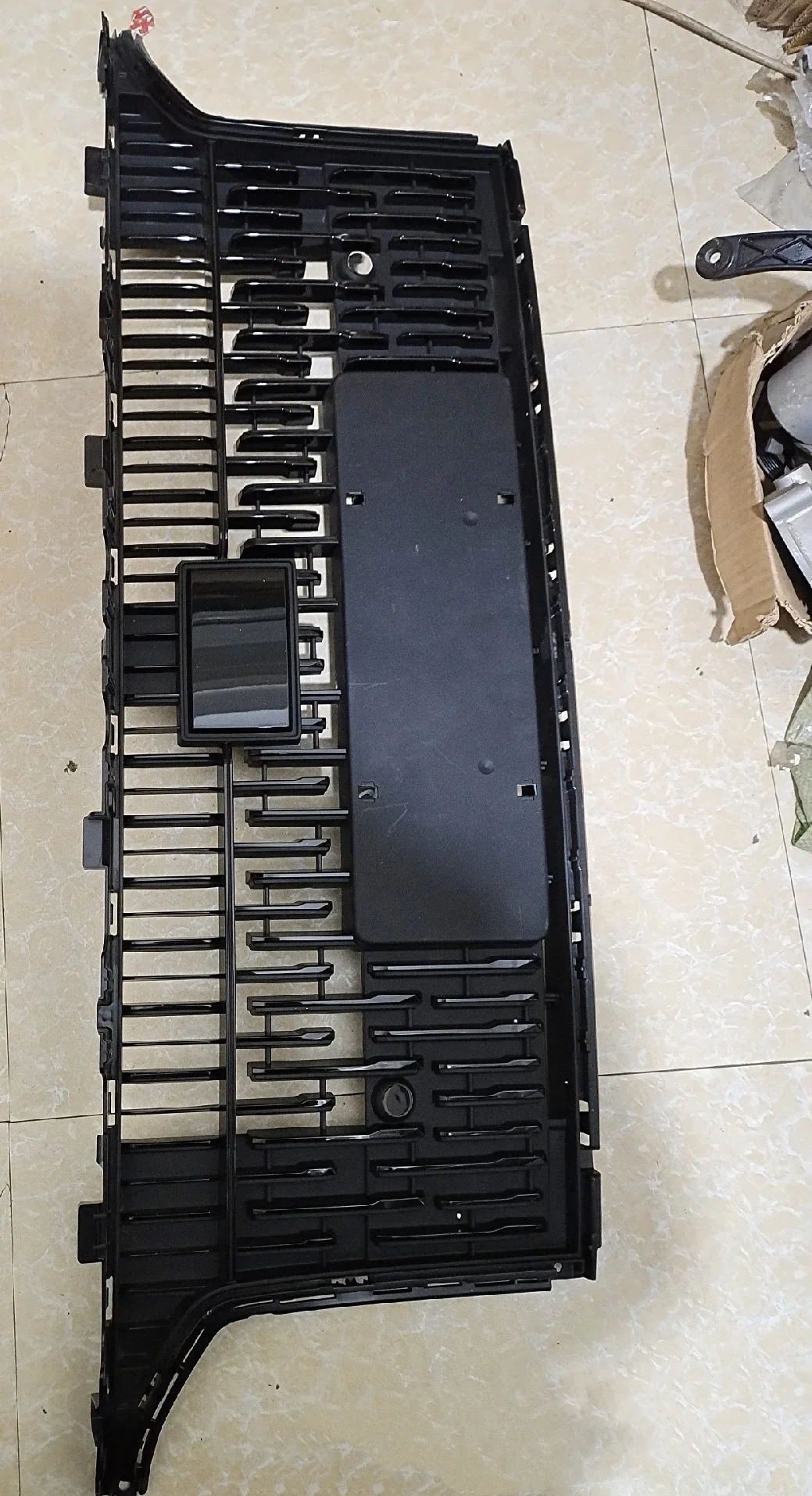 23 New 03 Front Bumper Medium Network Lower Grille