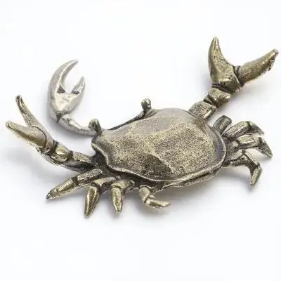 

Vintage Brass Crab Pen Holder Creative Weightlifting Desk Display Organizer Pen Storage Cute Office Desktop Decoration