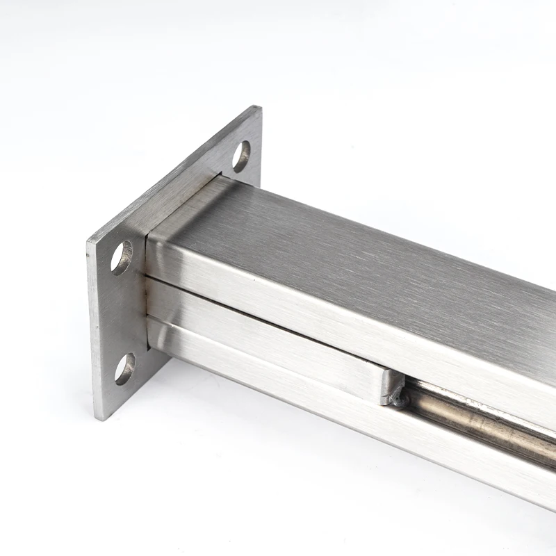 Maatwerk Aangepaste roestvrijstalen balkonglasleuning Gehard glazen balustrade Trapleuning voor villa's Balkon