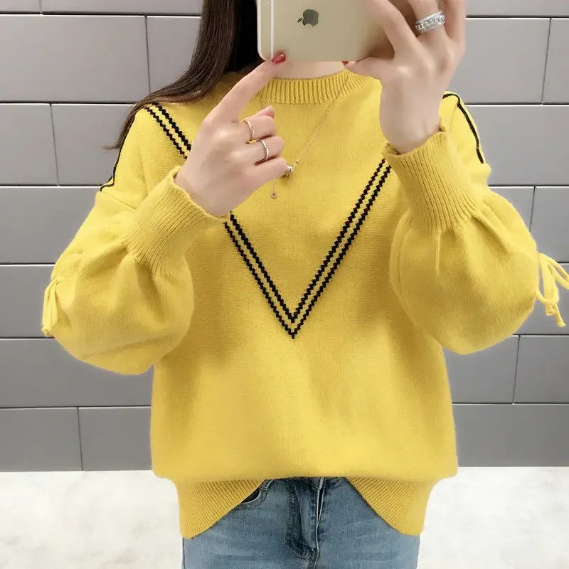 

Autumn Korean Fashion Women's Sweater, Pullover V-shaped Pattern, Long-sleeved Bow-knot Loose Knit Top, Yellow Ladies COAT