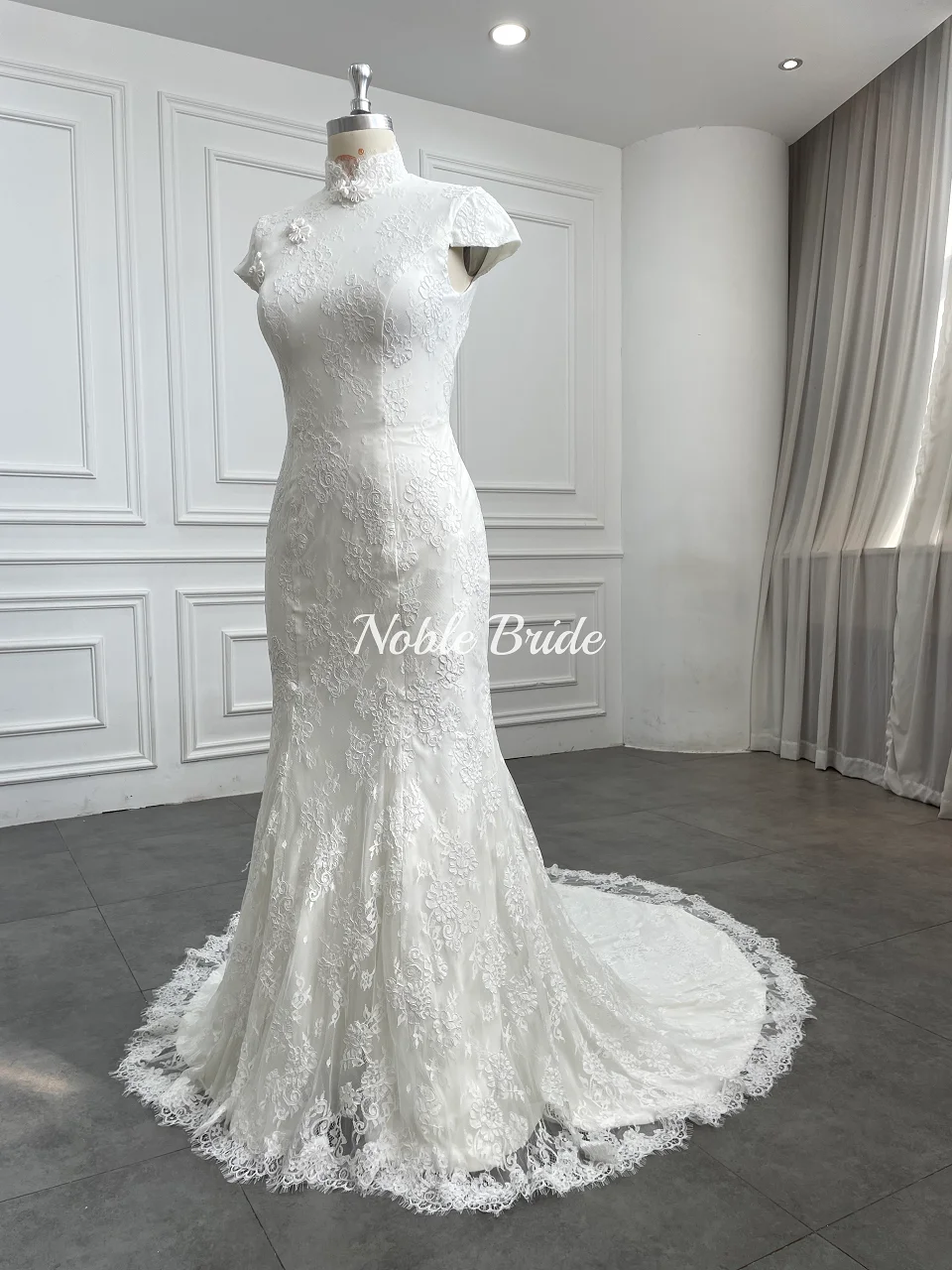 Chinese Cheongsam Wedding Dress White Lace Mermaid Gown Mandarin Collar Short Sleeve Bridal Gown Traditional Modern Bride Wear