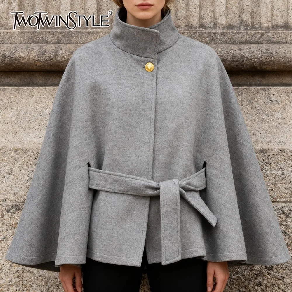 

TWOTWINSTYLE Luxurious Cloak Style Wool Jacket for Women Stand Collar Sleeveless Patchwork Lace Up Temperament Coat Female New