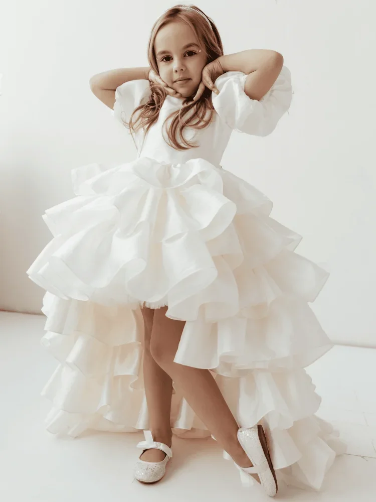 Flower Girl Dresses Beige Solid Tiered With Bow And Tailing Short Sleeve For Wedding Birthday Party Holy Communion Gowns