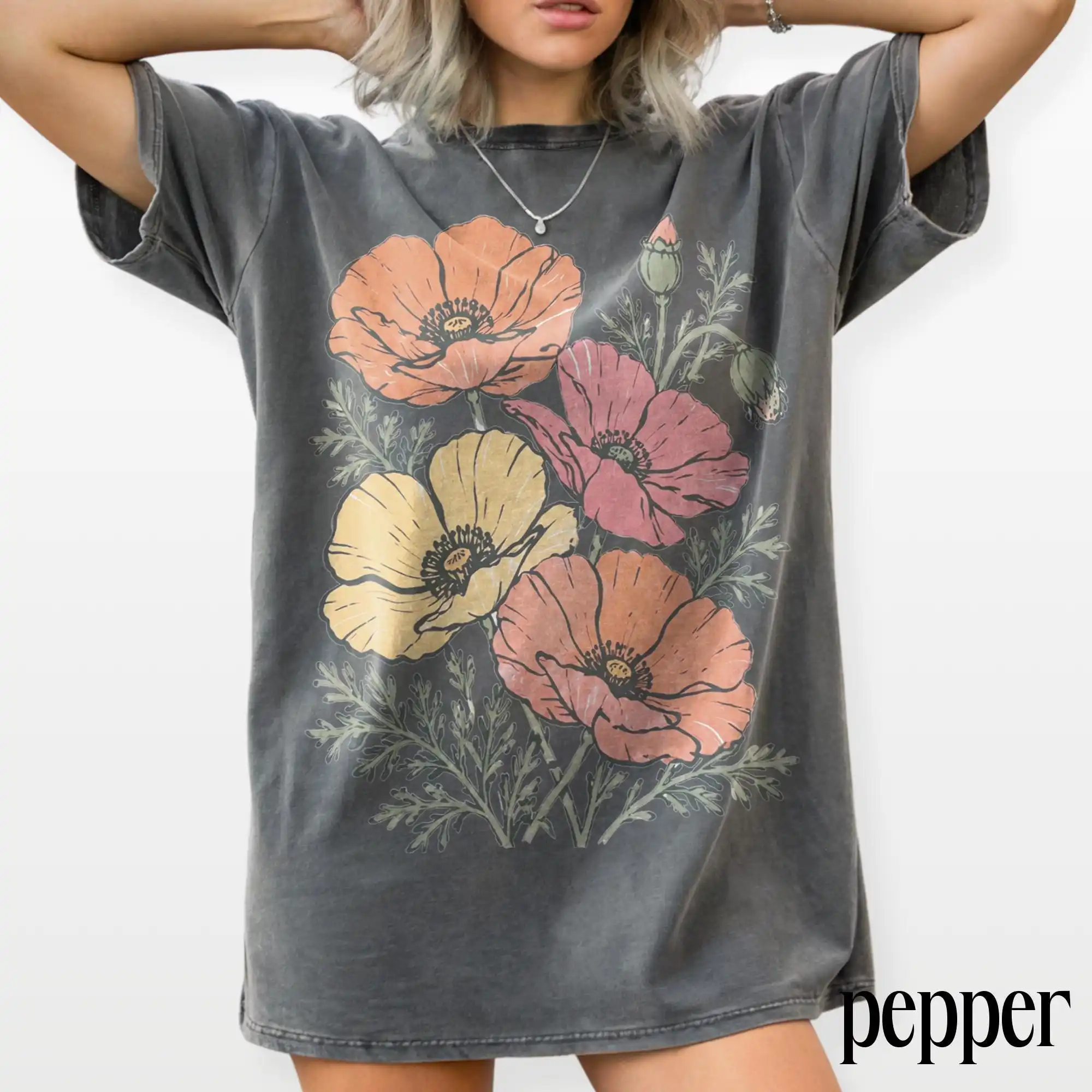 Classic Poppy Flower Graphic Shirt, Wildflower Botanical Nature Tee, Vintage Cottagecore Garden Style Top,  Bloom Gift Tee