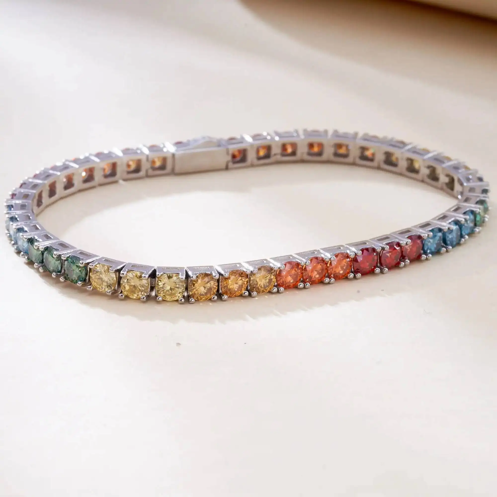 TY Moissanit-Tennisarmband, 925er Silber, versteckter Verschluss, GRA-zertifizierter Labordiamant, 18 Karat Hochzeitsarmbänder für Damen und Herren – Detail 17