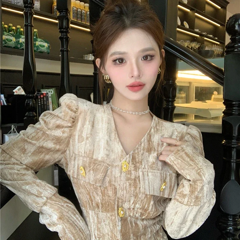 2024 Autumn and Winter New Women Top Bubble Sleeves V-Neck Gold Velvet Top Elegant Slim Versatile Y2k Top Female