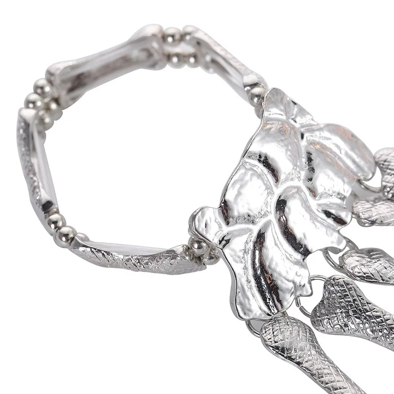 Halloween fashion and creative skull skeleton punk style funny finger chain with exaggerated metal bones