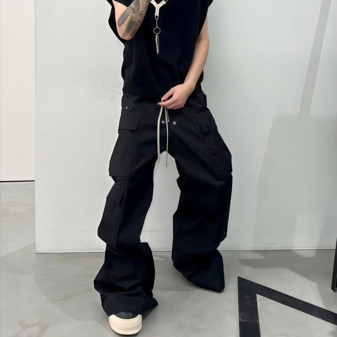 Men's Parachute Cargo Pants Quick Dry Lightweight Flared Leg Trousers Slim Fit Black Casual Streetwear Pants