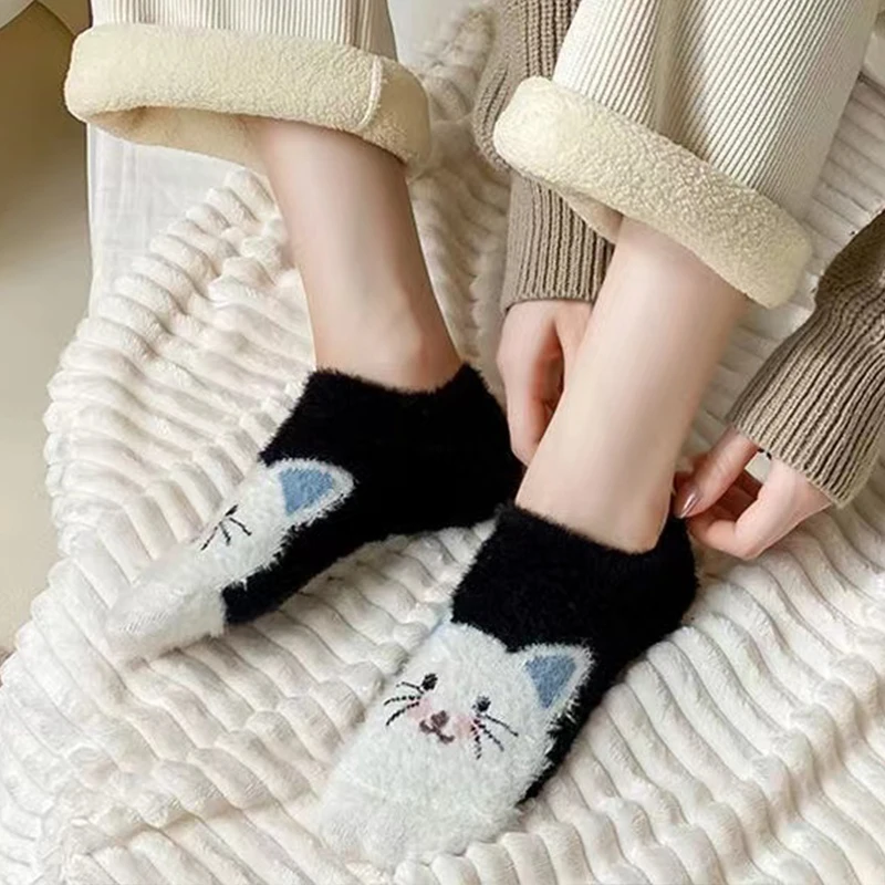 Women Socks Warm Soft Fuzzy Slipper Non-slip Thick Invisible Mink Cashmere Sock Panda Kawaii Ankle Sox High Quality Comfortable