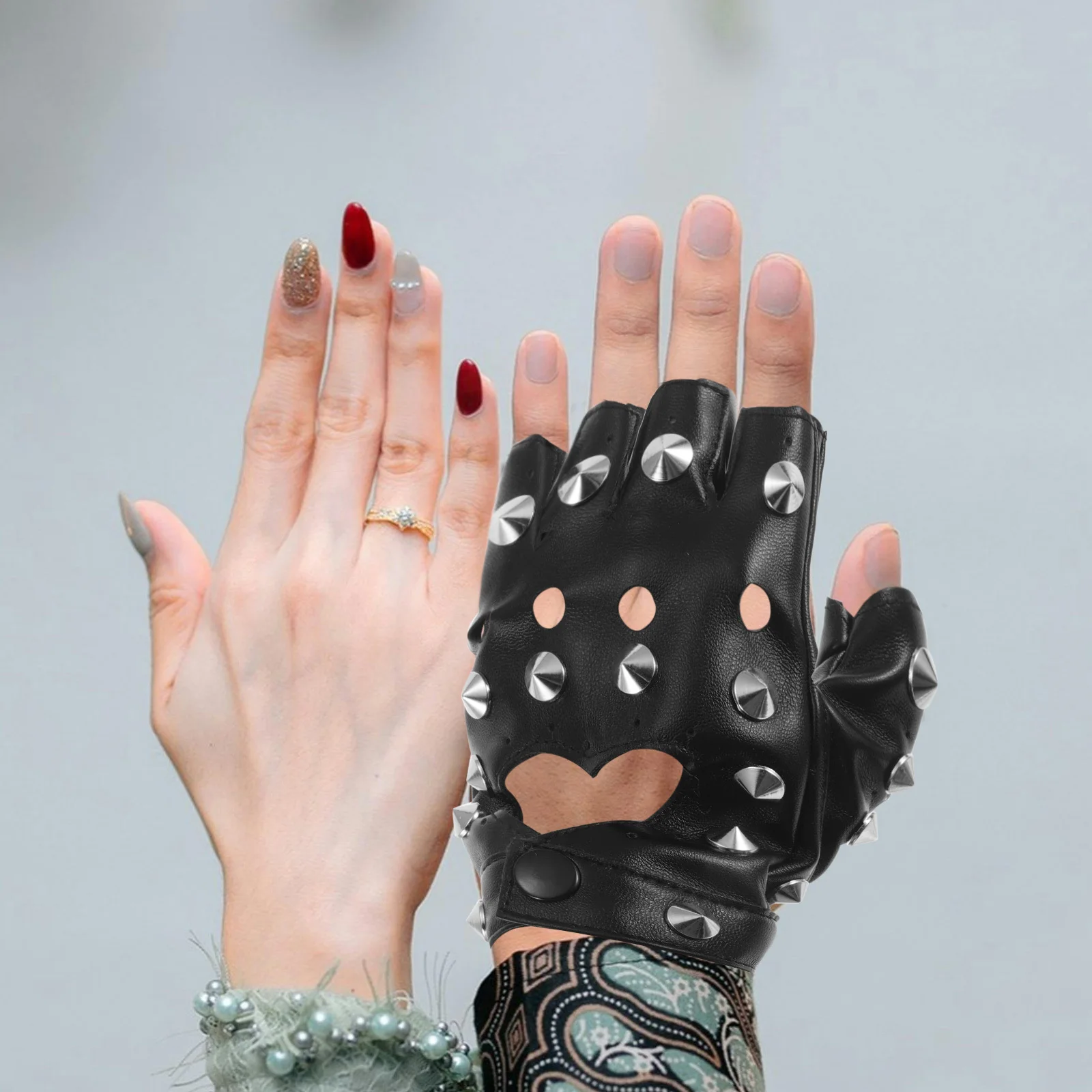 

1 Pair Half Finger Punk Gloves PU Rivet Fingerless Mitts for Halloween Party Dance Performance Goth Costume Accessories