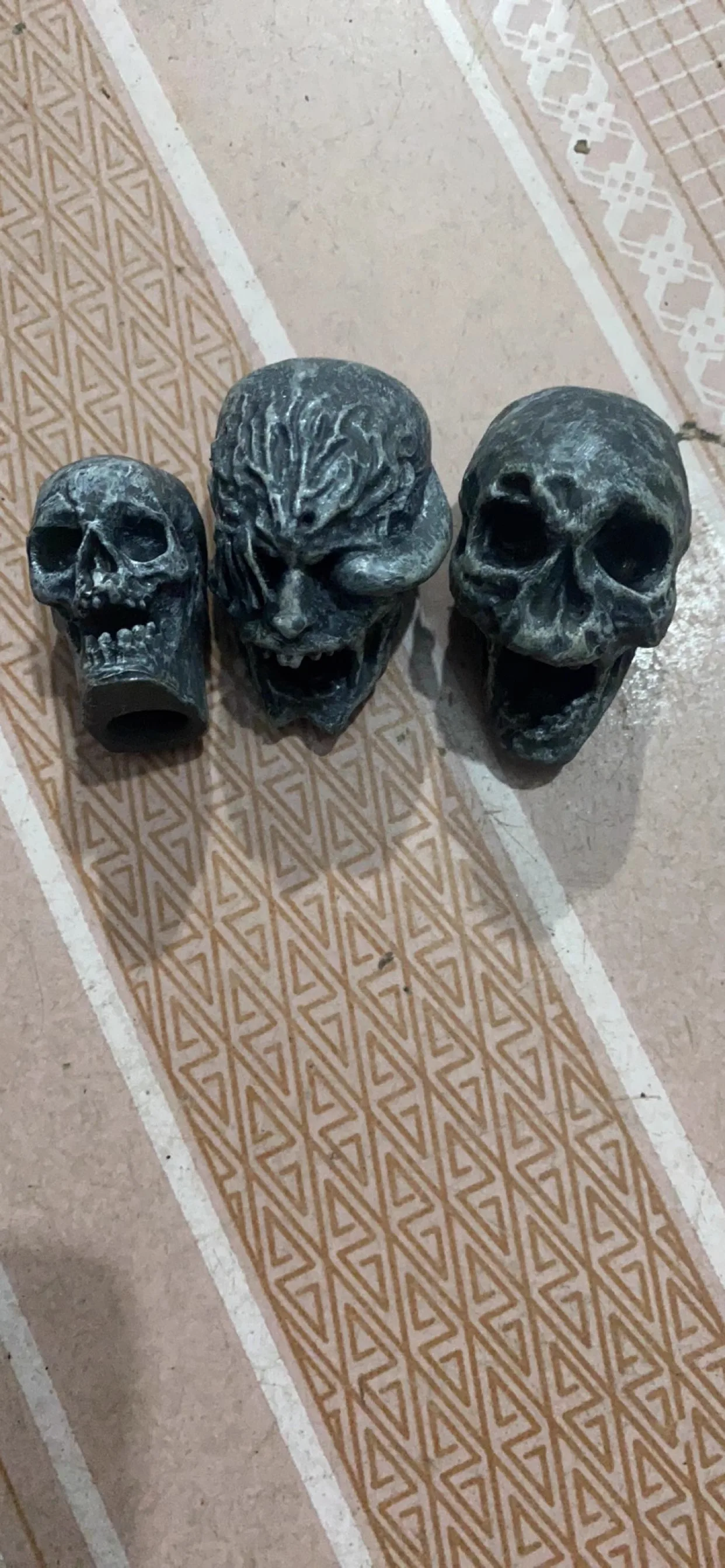 Bulk Terror Head Carving Skeleton Head Manual Magic Modification mengmeng