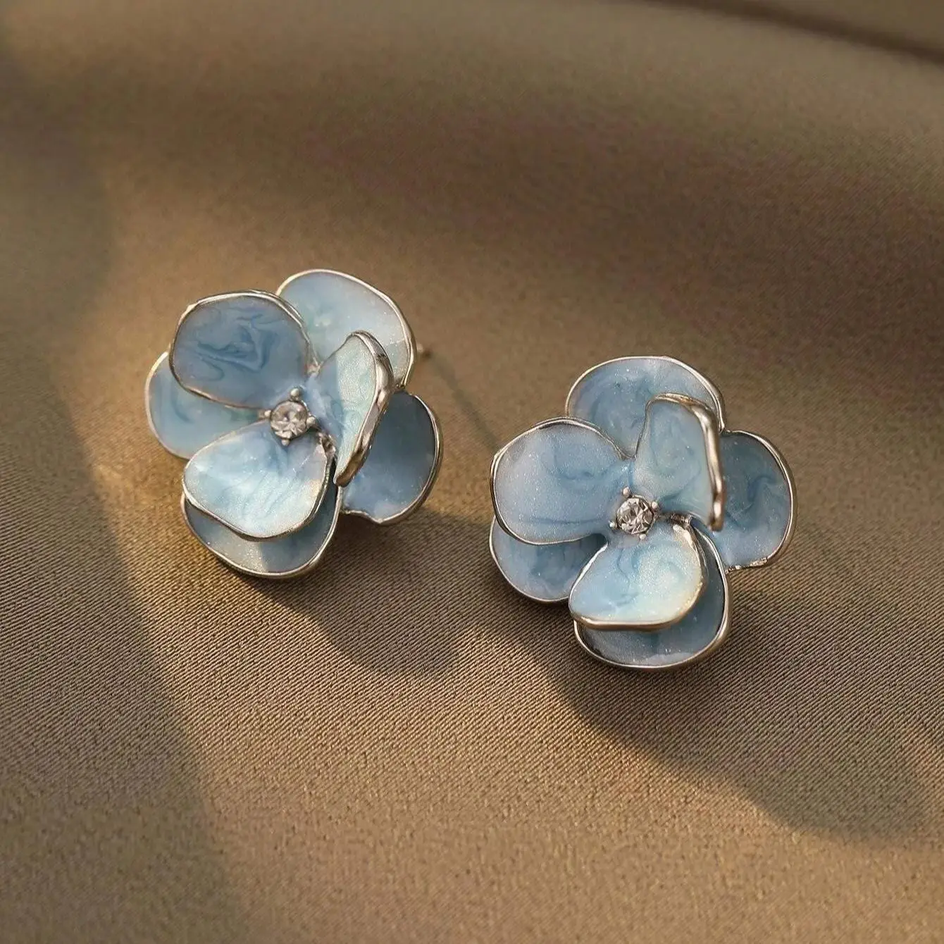 Fashion Jewelry Sweet Design Spring/Summer Blue Pink Enamel Flower High End Earrings Party Gifts for Women image 3