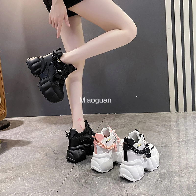 Sneakers Chunky a catena da donna bianco nero moda 10CM di spessore suola Casual da donna scarpe vulcanizzate Sport High Platform donna autunno