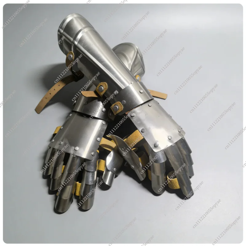 

Medieval Gothic Knight Gauntlets Wearable Armor Gloves European Fingered Plate Armor Hand Protection