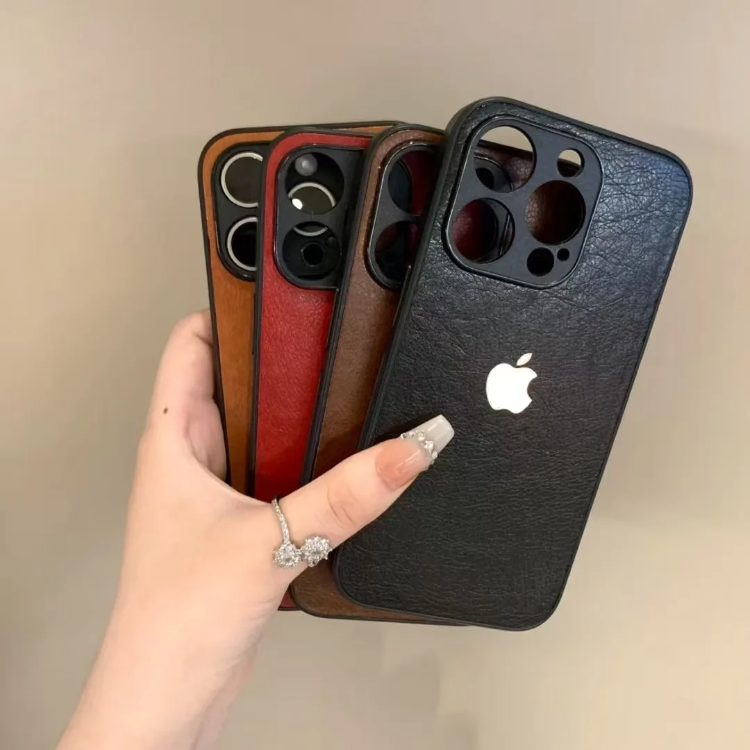 

Black border minimalist leather case for iPhone , with a sophisticated and premium feel. Suitable for men luxury protection cove