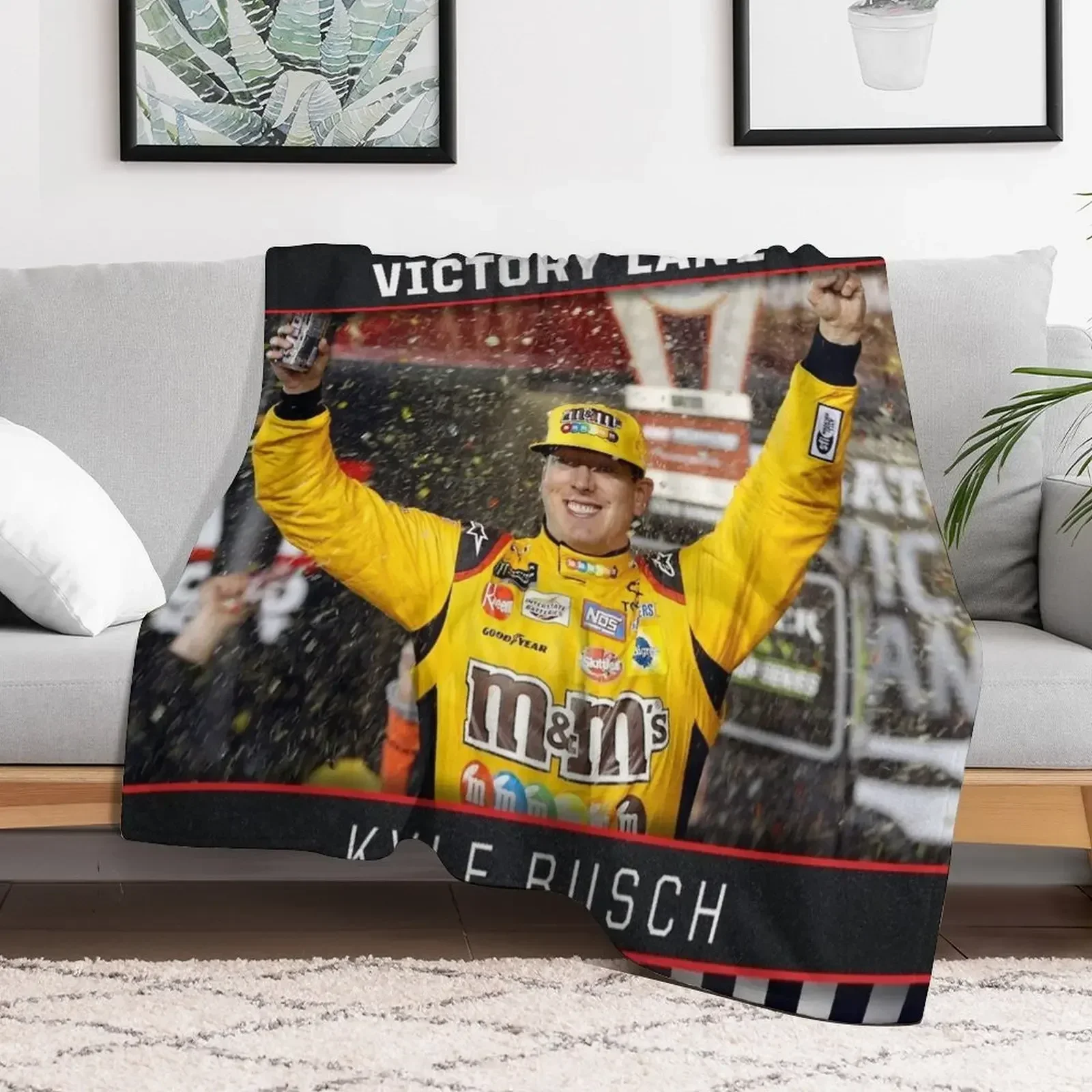 kyle busch racing Throw Blanket Hairys Bed covers bed plaid Blankets