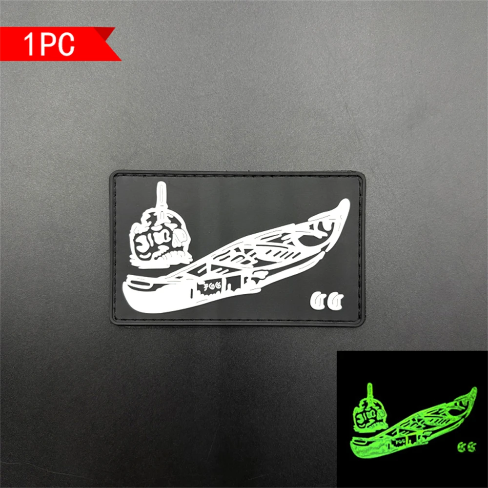 

1 шт. белый лодочный узор, 3D нашивка из материала ПВХ, светящийся эффект, с пряжкой на спине, подходит для сумок, рюкзаков, жилетов и декоративных вышитых нашивок кимоно