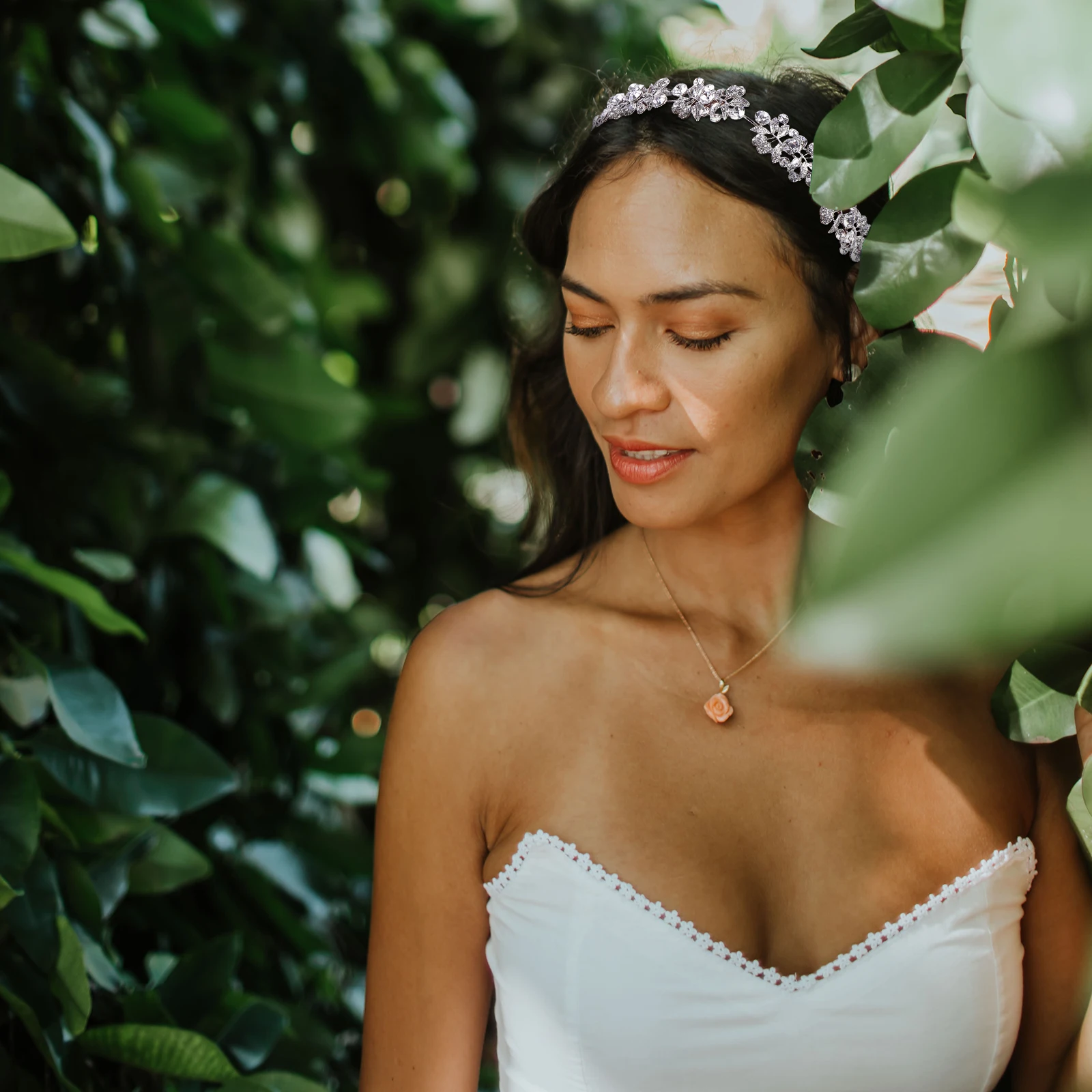 

Элегантные свадебные диадемы, повязка на голову, Корона, аксессуары для волос со стразами, свадебный головной убор, повязка для волос из сплава с кристаллами, вечеринка, юбилей