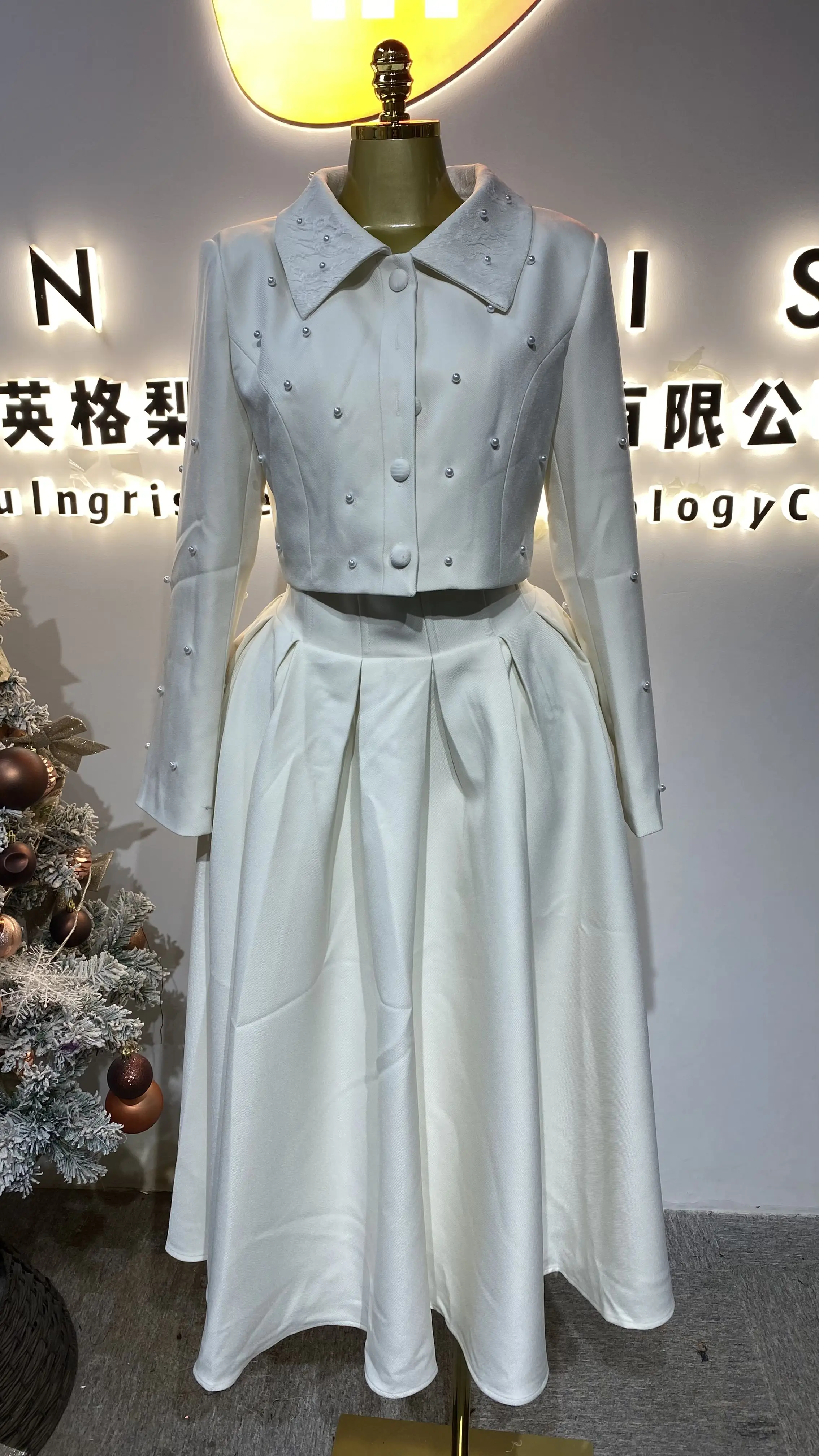 

Autumn French pearl button sweet short jacket women's slim A-line skirt set retro 2-piece women's clothing-GZXX544
