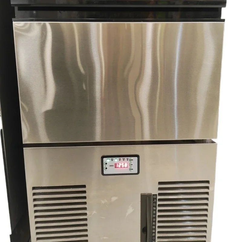 

Ice machine, commercial spray ice machine 28x28x32 generous ice cubes