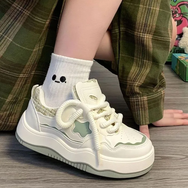 Mint Green Little White Shoes Increase Height and Show Height 2024New Breathable and Comfortable Casual Shoes Sports Board Shoes