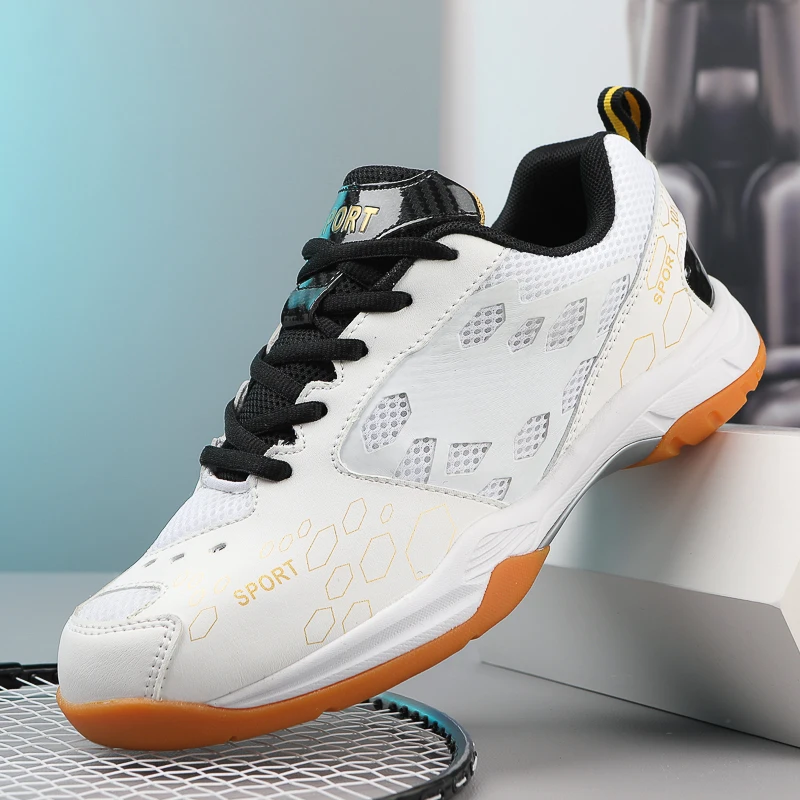 2025 New Badminton Sneakers for Men Breathable Badminton Shoes Non Slip Badminton Training Shoes Comfortable Outdoors Trainers