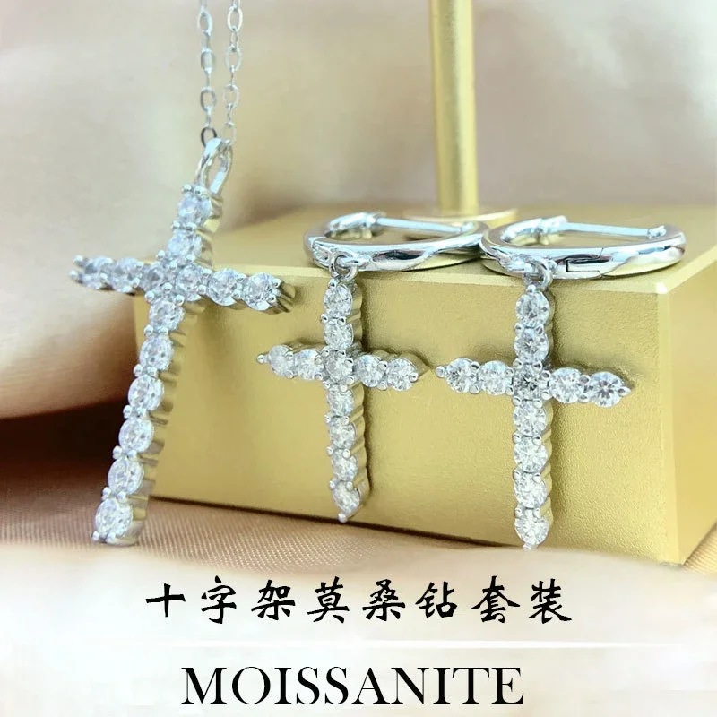 

Cross Pendant 925 Sterling Silver 1ct D Color Round Moissanite Pendant Necklace for Women Sparkliang Wedding Party Jewelry
