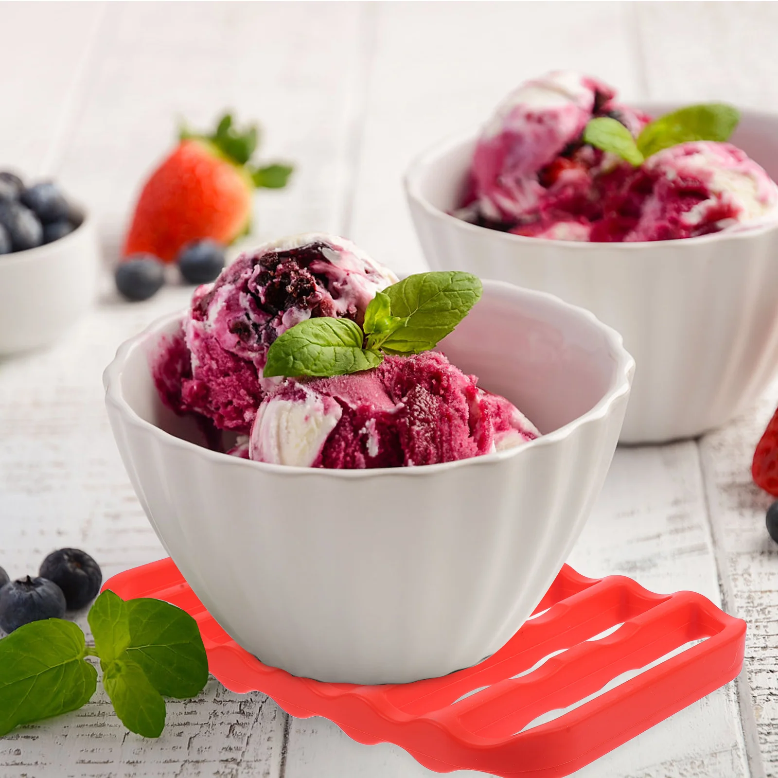 

Flexible Silicone Table Mat Non-Slip Heat-Resistant for Cups Pots Tableware Easy to Fold Store in Small Spaces Practical