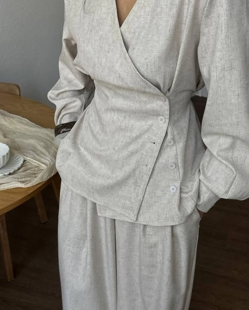 أنيقة قميص السراويل النسائية مجموعة الخامس الرقبة الدانتيل يصل زر قمصان واسعة الساق السراويل الإناث مجموعات عارضة شيك سيدة البدلة