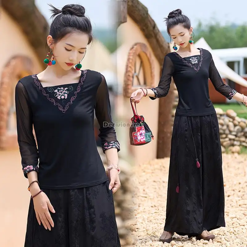 

2023 chinese ethnic style new embroidered base blouse half sleeve square collar elegant sexy women chinese national t-shirt s271