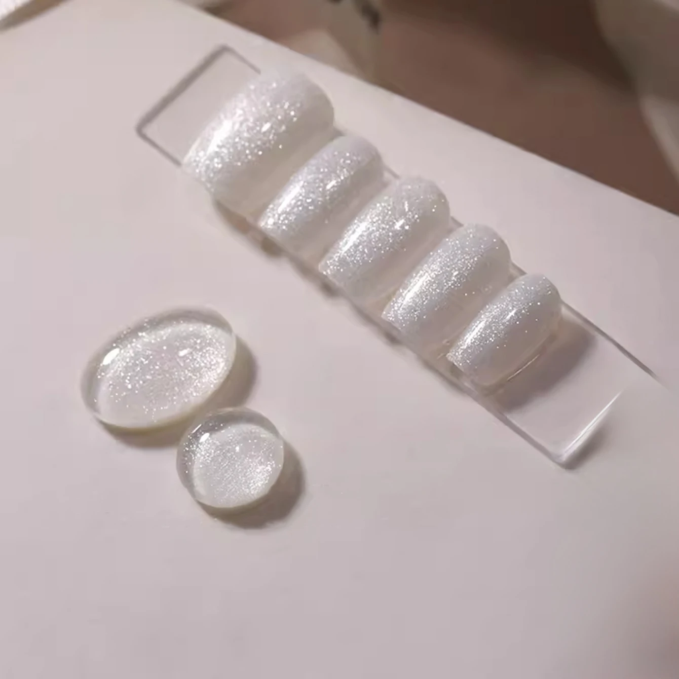 12 مللي الخريف الشتاء ضوء القمر حليب جوز الهند الأبيض هلام طلاء الأظافر أعلى لامعة في الليل مثالية لأظافر عيد الميلاد والهالوين #4