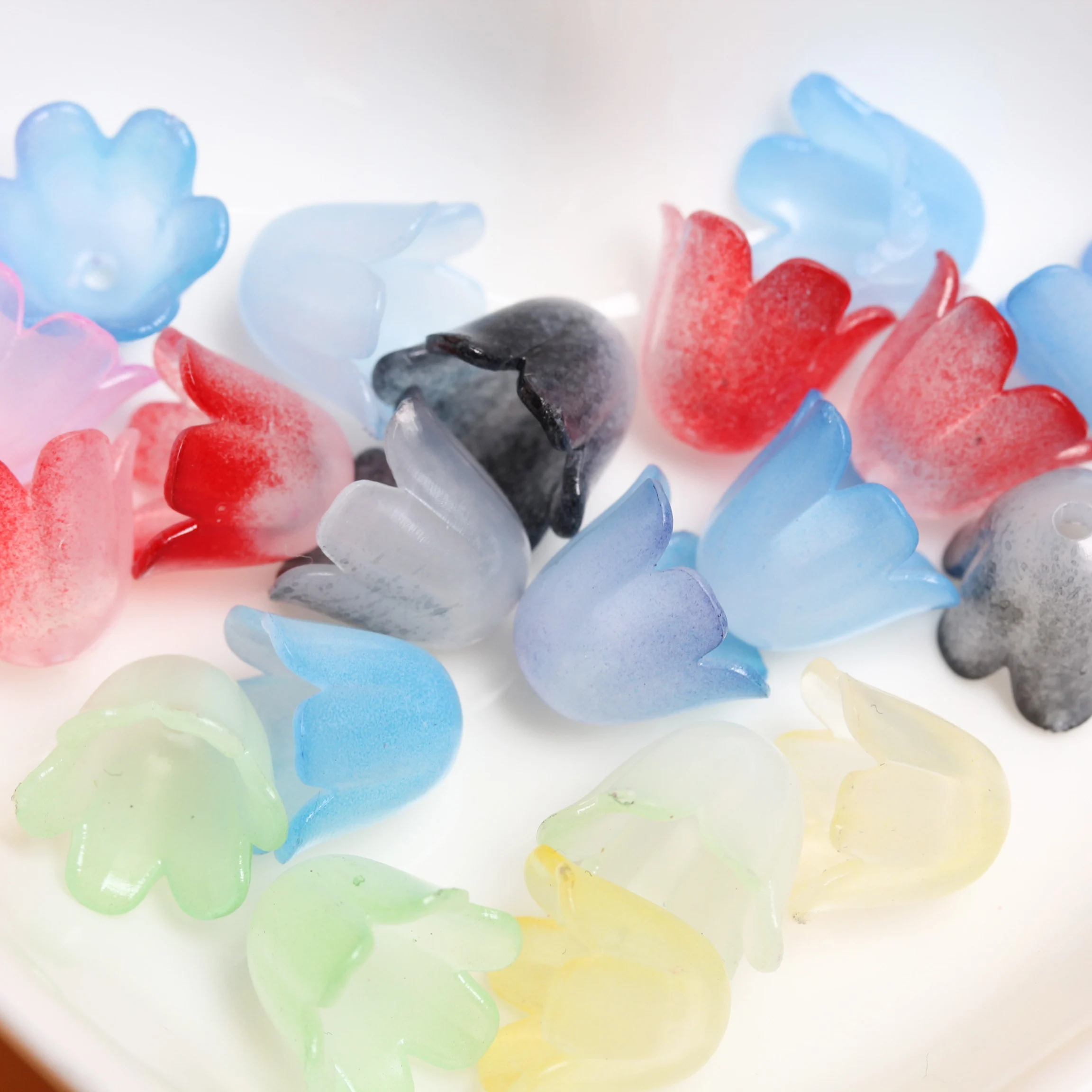 20Pcs 7mm Acrylic Halo Dyeing Color Flower Receptacle Pendants DIY  Lily Of The Valley Beads Jewelry Material Accessories