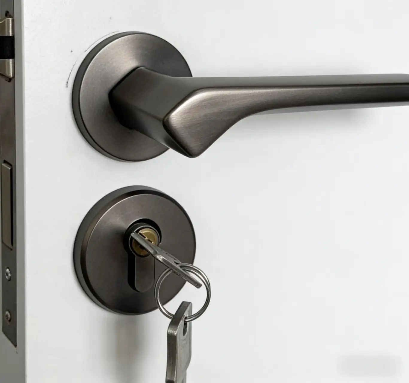 indoor-door-lock-bedroom-silent-lock-matte-gun-gray-split-handle-lock-household-door-universal-lock-with-key
