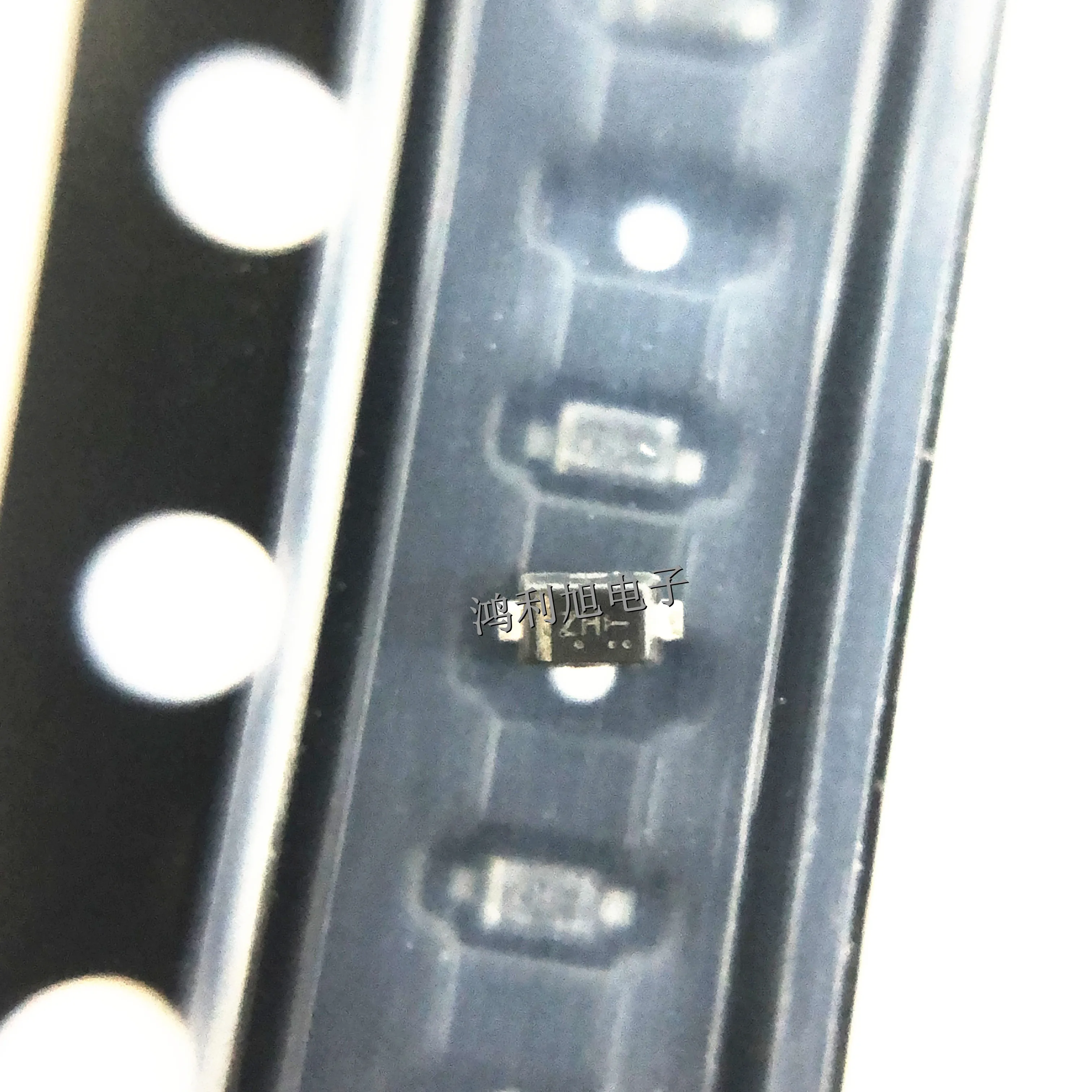 100PCS/Lot ESD5Z7.0T1G MARKING:ZH ESD Suppressor Diode TVS Uni-Dir 7V 22.7Vc 2-Pin SOD-523 T/R