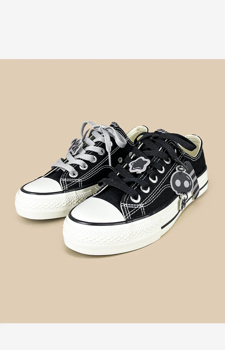 Amy and Michael Fashion Gothic Charms Damen-Canvas-Schuhe, Originaldesign, schwarze Low-Top-Flache Freizeitsneaker für Mädchen und Studentinnen – Detail 9