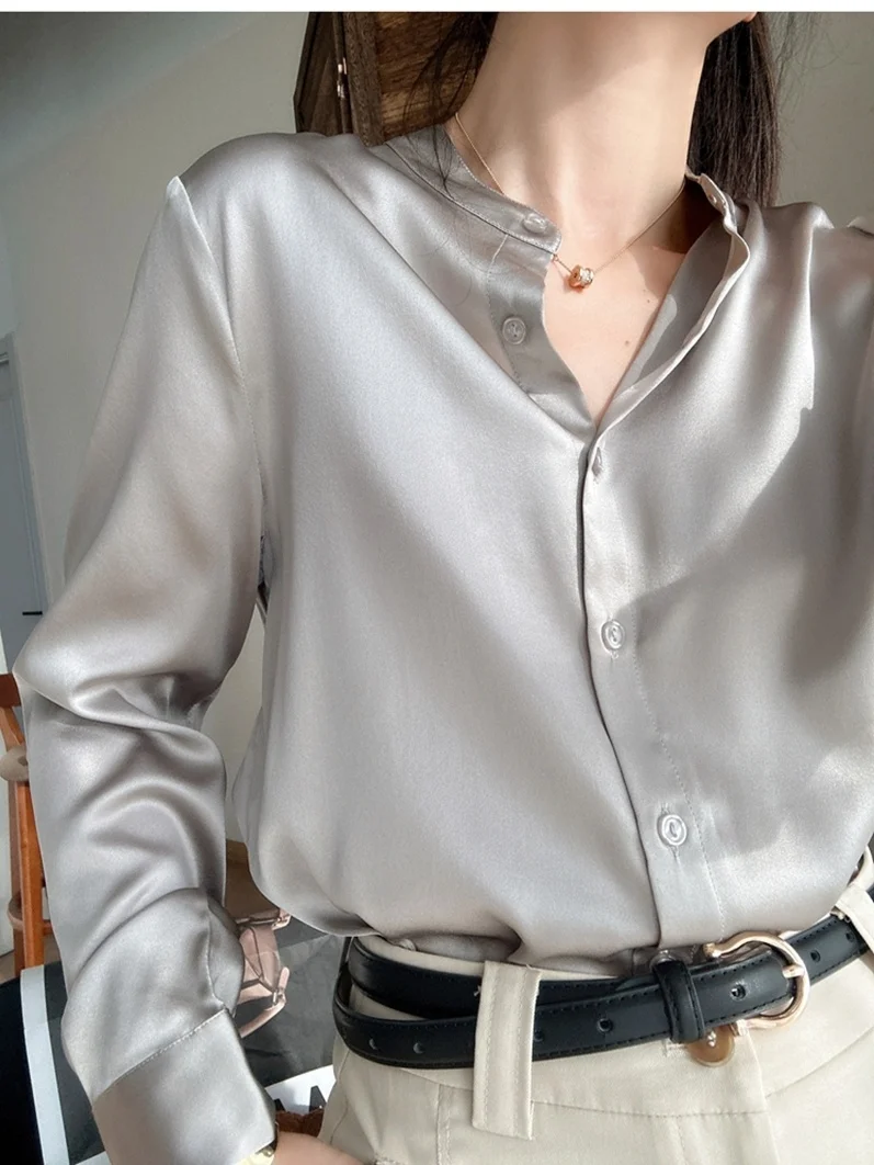 

Новинка 2023 года, роскошный глянцевый цветной воротник-стойка, женский осенний однотонный длинный полиэстер на пуговицах