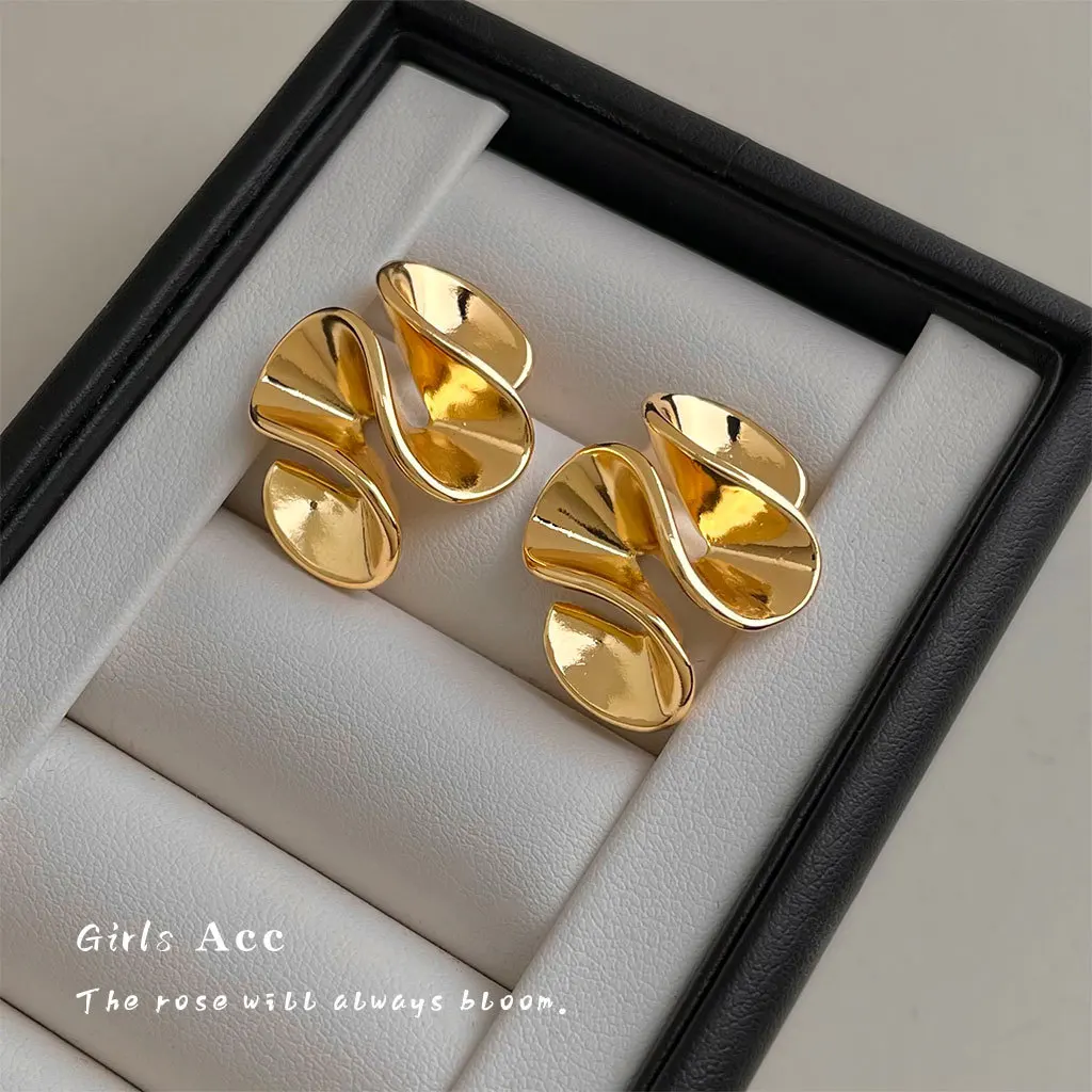 

Geometric Crinkle Earrings 18k Gold Plated Old Money Style Fashion Commuter Minimalist Luxury Women Ear Wholesale High Quality