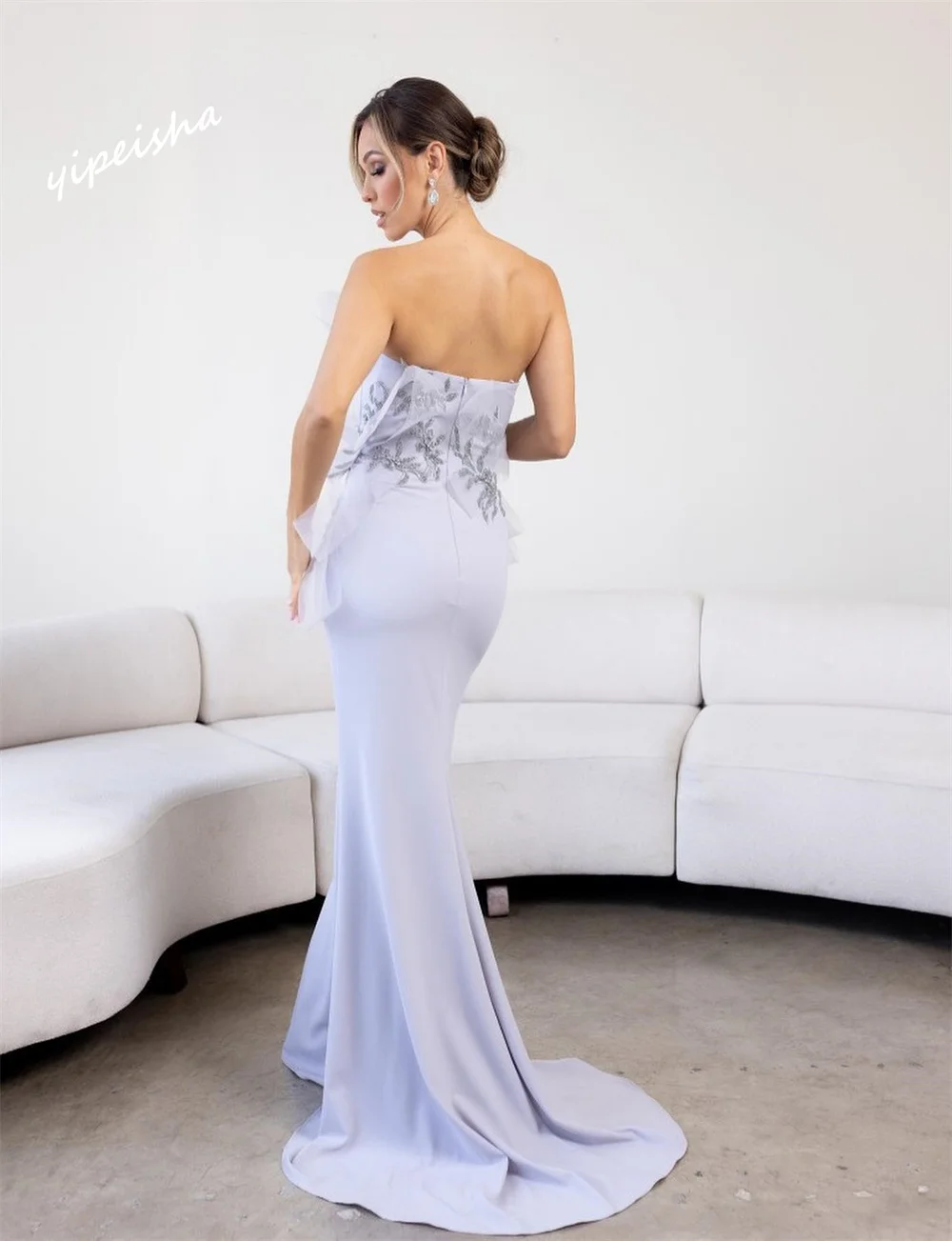 Vestidos de noche largos hasta el suelo de sirena sin tirantes elegantes personalizados satén contorneado con diamantes de imitación personalizado