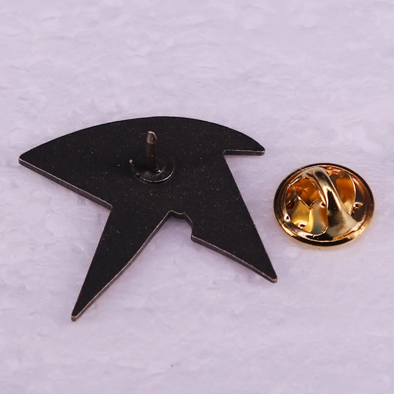 Emblem R Logo Enamel Pin Vintage Brooches Cosplay Badge Jewelry