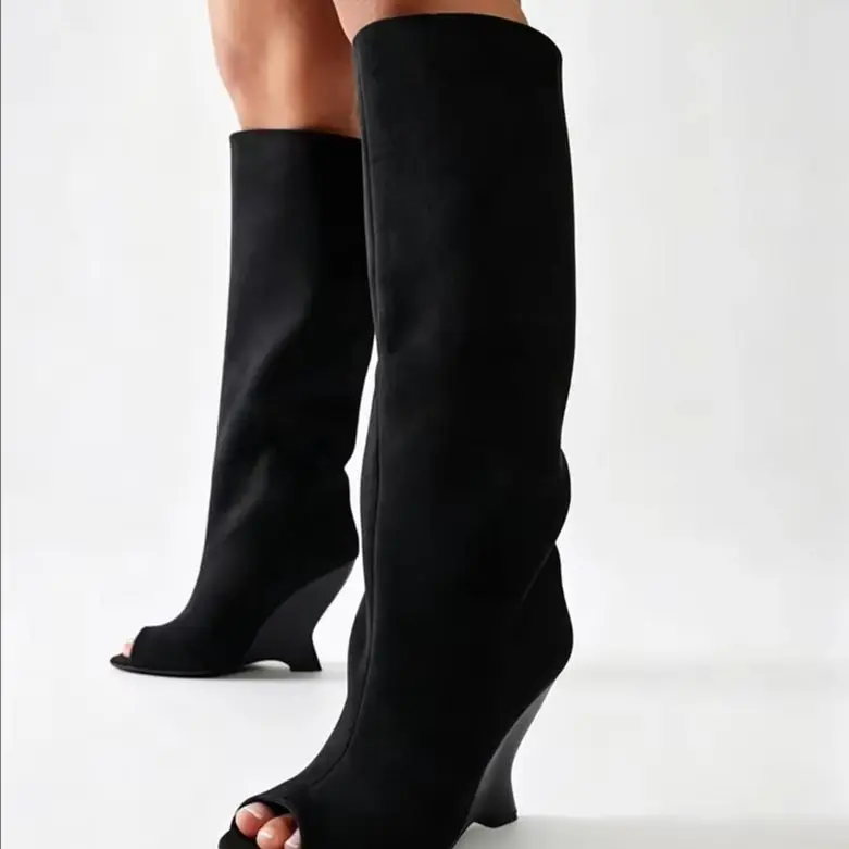 bottines-montantes-pour-femmes-2026-bottes-a-bout-ouvert-tendance-a-enfiler-talon-compense-moyen-en-faux-daim-style-streetwear-camel-grandes-tailles