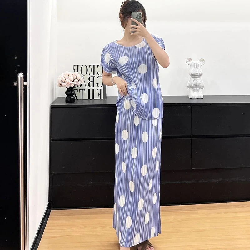 

Miyake 2025 Summer New Polka Dot Print Pleated Women's Two-piece Stretch Slim Short-sleeved T-shirt with Straight Bustier Skirt