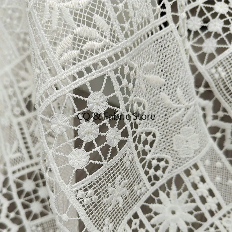 Tessuto di pizzo ricamato solubile in acqua bianco sporco per abbigliamento, abito, tessuto di design, materiali decorativi fai da te fatti a mano