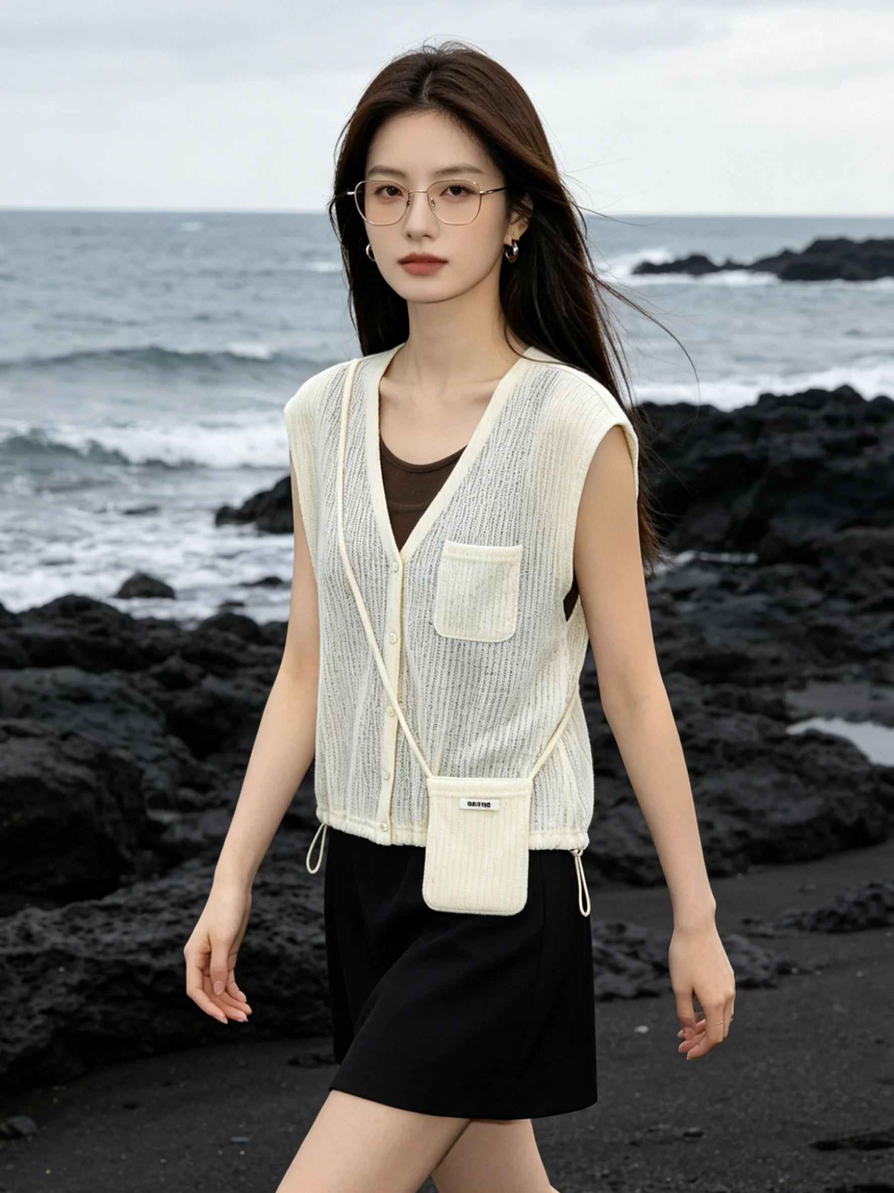 

Korean Style Summer Breathable V-Neck Knitted Tank Top And Shorts Set Women's Fashion Casual Lightweight Vest Sleeveless Ense...