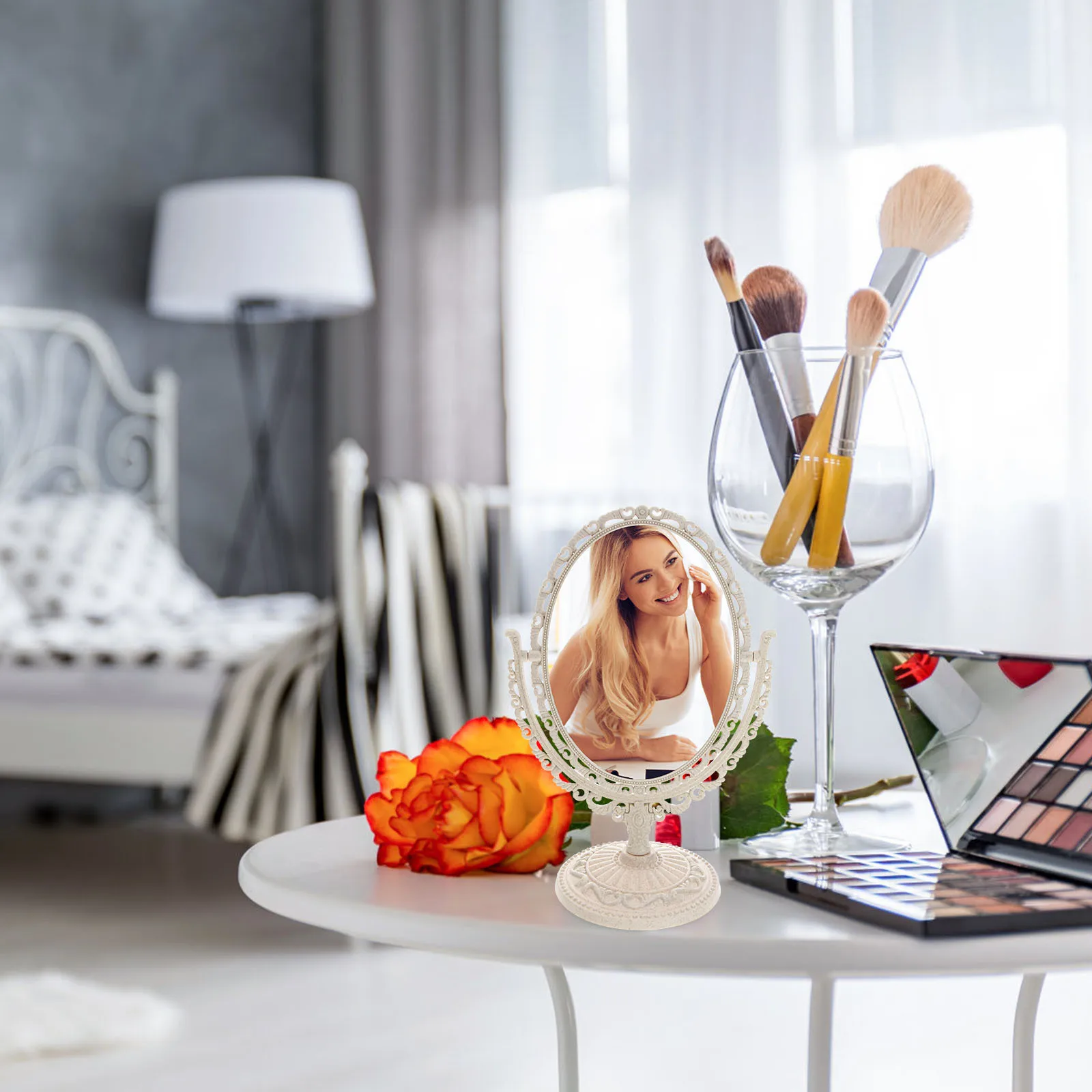

Make up Mirror Table for Makeup Magnifying Vanity Tabletop Stand Oval with Magnification