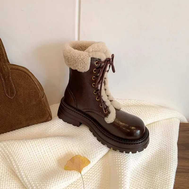 TOTOMELA 2025 nuevas botas de nieve de cuero genuino botas de invierno cálidas de lana para mujer punta redonda negro marrón plataforma botines clásicos