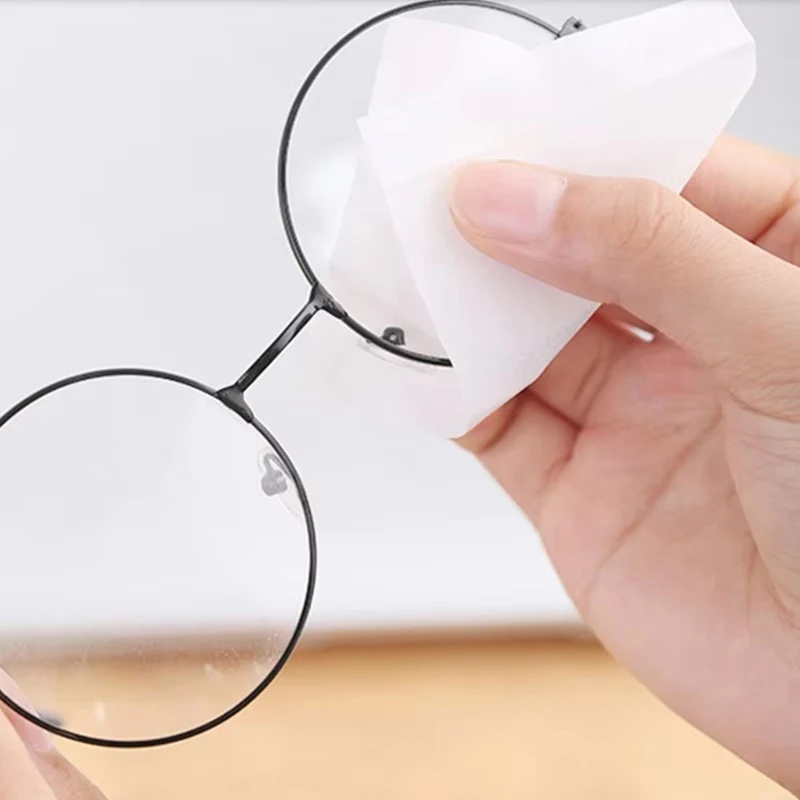 100Pcs Disposable Cleaning Wipes Individually Packaged Glasses Cleaning Cloth Camera Lens Phone Screen Cleaning Tool