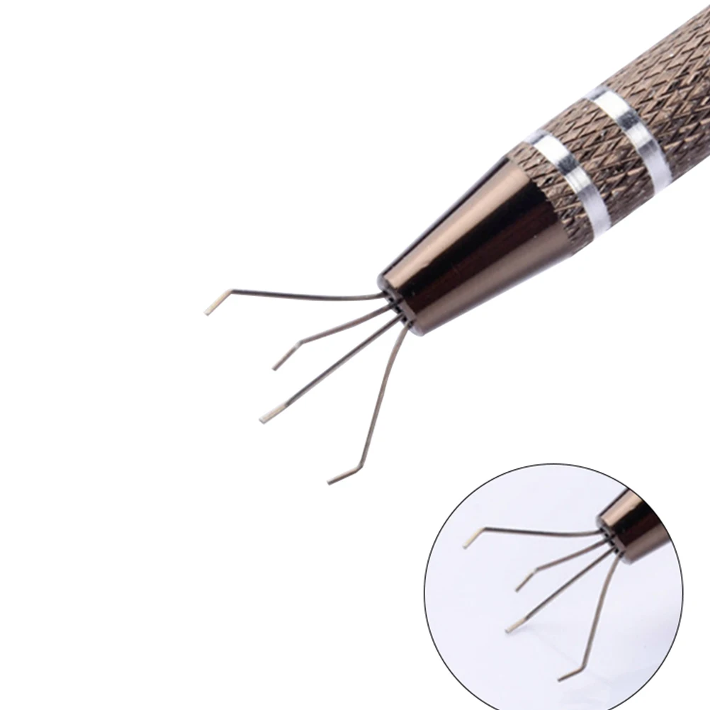 

2Pcs Manicure Claw Cotton Pen with Plaid Grip for Slid Resistance Ideal Nail Art Cleaning Tool for Polish Removal and Stamping