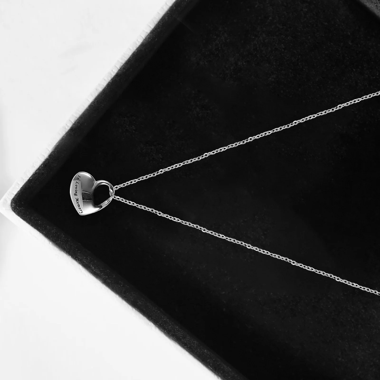 

Heart Shaped Urn Necklace for Ashes Pets Memorial Pendant Keepsake Jewelry Necklace for Ashes Pet Urn Necklaces